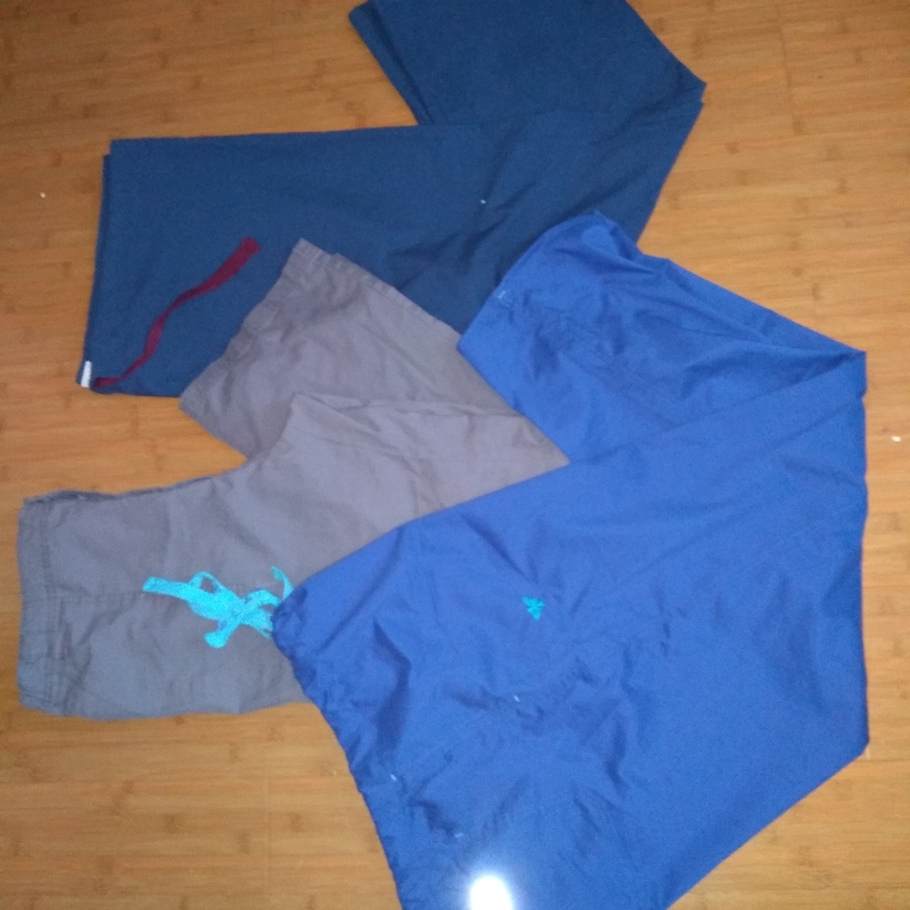 Medical scrubs XXL straight leg style no taper